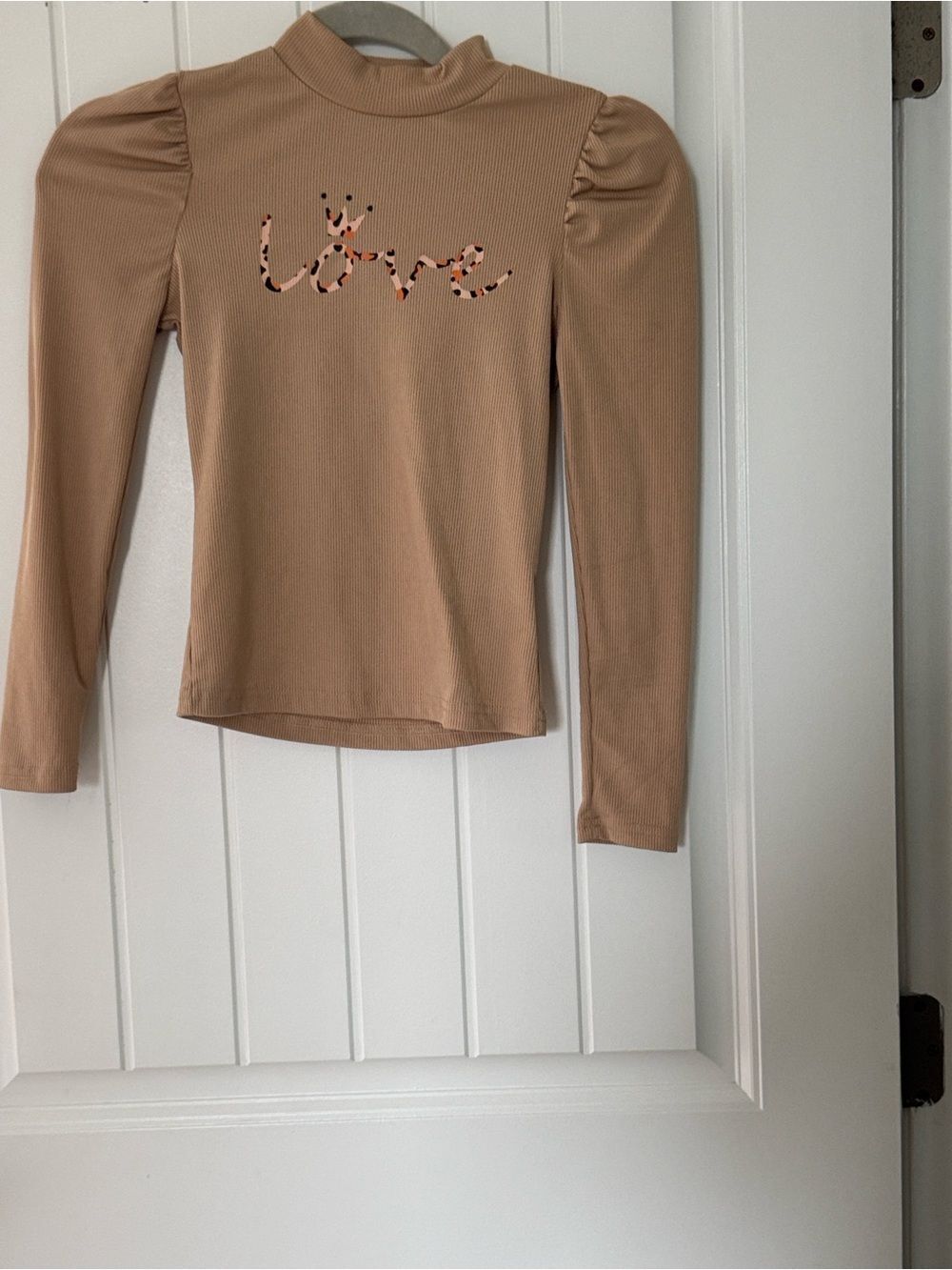 SHEIN Beige Long-Sleeve 'Love' Puff-Shoulder Top